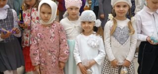 В праздник святых жен-мироносиц