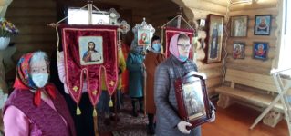 В понедельник Светлой Седмицы в церкви в честь мучениц Веры, Надежды, Любови и матери их Софии с/п Есинка была совершена Божественная Литургия