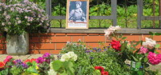 На воинском захоронении в д.Ефимово