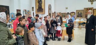 2 октября 2022 года в воскресной школе при Вознесенском соборе был отслужен молебен перед учением