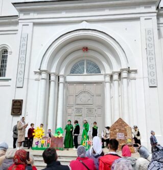 В праздник святых жен-мироносиц в Вознесенском соборе г. Ржева