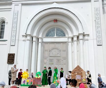 В праздник святых жен-мироносиц в Вознесенском соборе г. Ржева