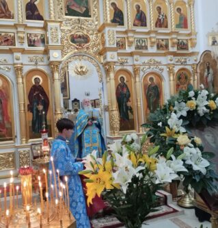 В престольный праздник Казанской иконы Божией Матери в г.Ржеве.