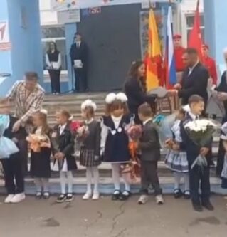 Священники Вознесенского собора г.Ржева приняли участие в торжественных школьных линейках