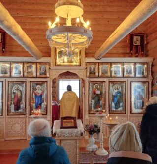 В церквях д. Абрамково и пос. Есинка Ржевского МО служили Божественные Литургии